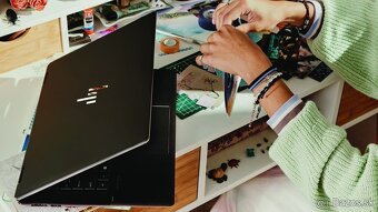 Predám , notebok HP Spectre x360, i7 1260p, otočný dotykový - 9