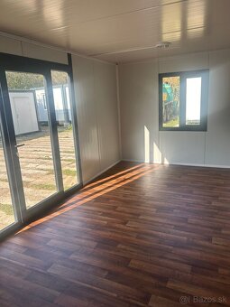 Obytný kontajner o rozměru 3 x 6 m s francouz. dveřmi - 9