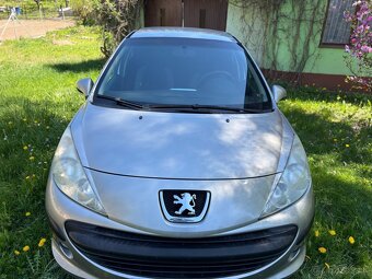 Peugeot 207 1.4 E, r. v. 2009 - 9
