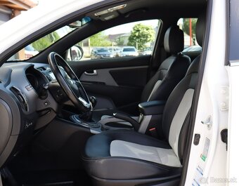 Kia Sportage 1.7 CRDi 2WD Platinum - 9