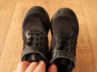 Tenisky NIKE č. 28,5 (18,2 - 18,5 cm) - TOP STAV - 9