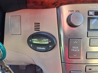 Toyota Avensis 2.0 Benzin 2006 - 9