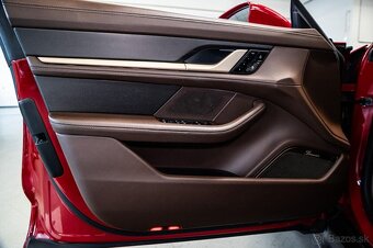 Porsche Taycan - 9