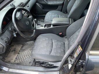 Mercedes Benz w203 2.0d 2003 sedan - 9