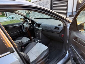Opel Astra Combi - 9