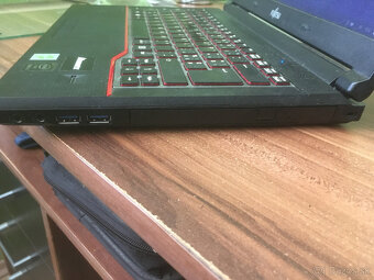 Predám Fujitsu Lifebook E 544 series - 9