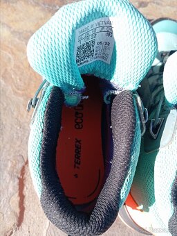 Turisticke topanky Adidas - 9