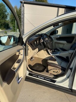 VOLVO XC60 D4 AWD 4x4 Diesel - 9