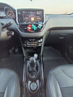Peugeot 2008, 1.2 Puretech, 2018, Allure, Manual, Benzín,SK - 9