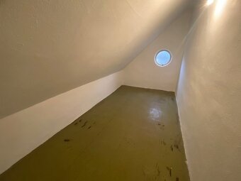 Dom v tichom prostedí pod horou Predaj-Výmena-Nájom - 9