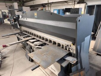 Prodávám Použité CNC tabulové nůžky HACO HSLX 3008, r. v. 20 - 9