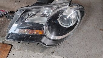 Predny naraznik touran cross - 9