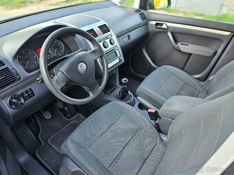 Volkswagen Touran 1.9 TDI 7-Miestne - 9