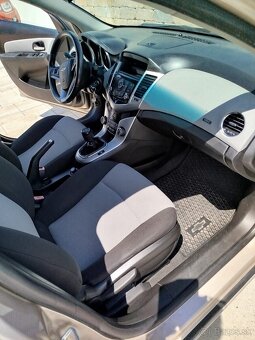 Chevrolet Cruze 2011, 2.0 TDi, 120 kw - 9
