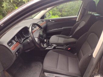 ŠKODA SUPERB 2.0 TD CR 4X4 DSG Naj.254000 Km Rok Výroby 2012 - 9
