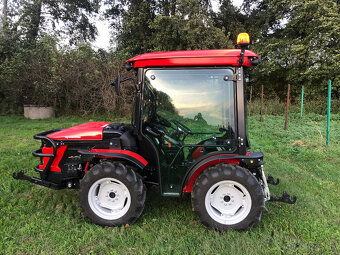 Malotraktor AGT 1060 Turbo + kabina otočné pracoviště, 56 HP - 9