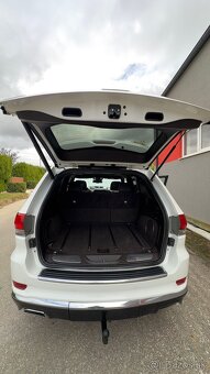 NEPOJAZDNÝ Jepp Grand Cherokee 3.0 CRD 8/AT 184 kw - 250 HP - 9
