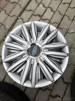 Zimne pneumatiky na plechoch 205 55 R16 - 9