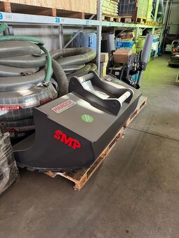 Pásový otočný bager - 9