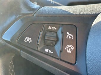 Opel Corsa DRIVE - 9