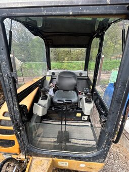 CAT 302.5c - 9