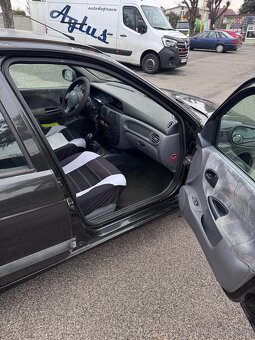 Renault Megane 1.6 16v - 9
