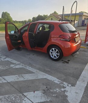 Predám Peugeot 208 1.2l 44.000km - 9