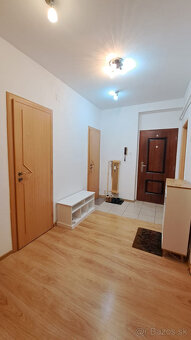 Prenájom 4-izbového bytu v lukratívnej časti Popradu - 9