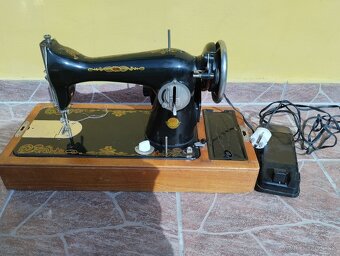 Šijací stroj Krabicovy - 9