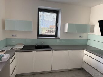 Kuchynská linka - 9