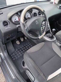 Peugeot 308 SW 1.6 HDi r.2012 - 9