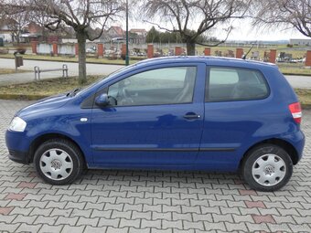 Volkswagen Fox 1,2 , 130000km , r.v. 2008 - 9