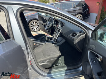 Volvo V40 D2 2.0L 120k Kinetic - 9