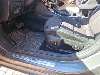 Opel Astra K 147 kW automat - 9