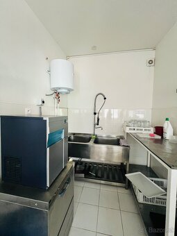 Priestor vhodný pre reštauráciu, bar alebo pizzeriu - 9