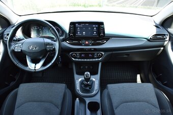 Hyundai i30 CW Kombi 1.5 T-GDI BENZÍN Family SR 2022 DPH - 9