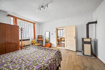 Rodinný dom s pozemkom v Spišskom Podhradí - 9