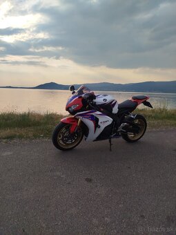 Predám Honda CBR1000RR SC59 2011 - 9