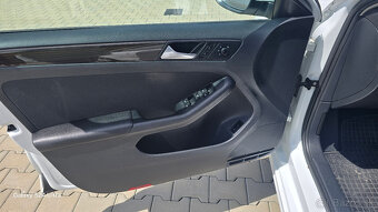 Volkswagen Jetta 2.0 TDI Business Highline DSG - 9
