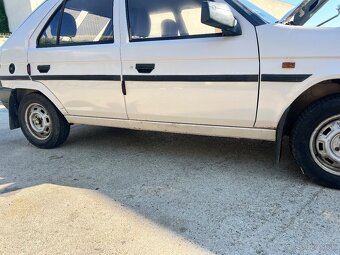 Škoda favorit - 9