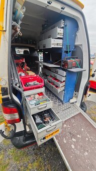 Volkswagen Transporter - 9