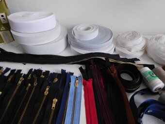 Vlna,ihlice,knihy na štrikovanie, nite na vyšívanie, gumy, - 9