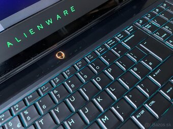 herný Dell Alienware 17 - i7-7820HK, GeForce GTX 1080 8GB - 9