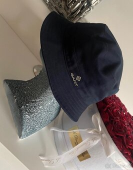 Gant nový tmavo-modrý klobúčik S/M - 9