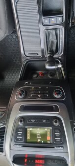 Predám Sorento 2.2 crdi automat 6 rýchlostný - 9