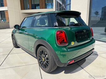MINI COOPER SE 135KW PANORAMA 1 MAJITEL - 9