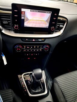 Kia Ceed SW Benzín Automat - 9