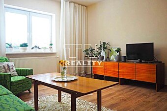 Veľký 5 izbový 2 podlažný rodinný dom s úžitkovou... - 9