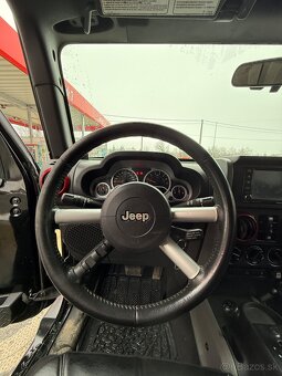 Jeep Wrangler Sahara 3.8 V6 4x4 - 9