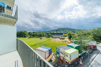 NOVÝ, SVETLÝ BYT S BALKÓNOM, PIVNICOU A GARÁŽOU,ČEREŠNE LIVI - 9